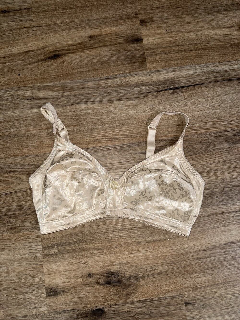 Delta Burke Wire Free Bra 38DD Cream Beige Floral Jacquard Satin Full Coverage